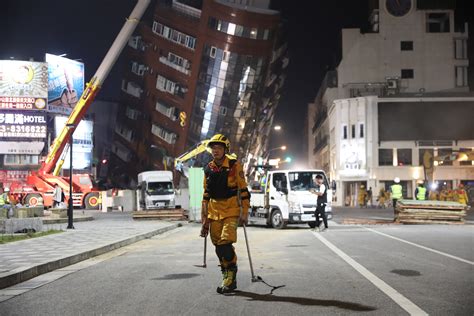 台灣花蓮地震已致12人遇難 餘震不斷影響救災安全及進度 兩岸 大公文匯網