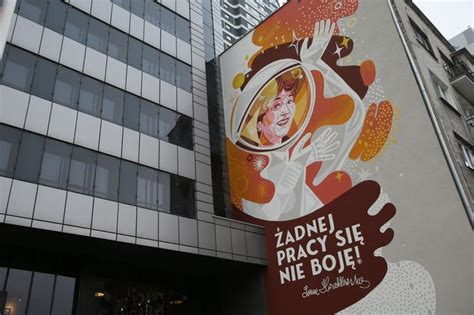 Mural Z Iren Kwiatkowsk W Warszawie Eska Pl