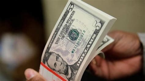 Dollar Rises Ahead Of US Fed Jerome Powell Speech