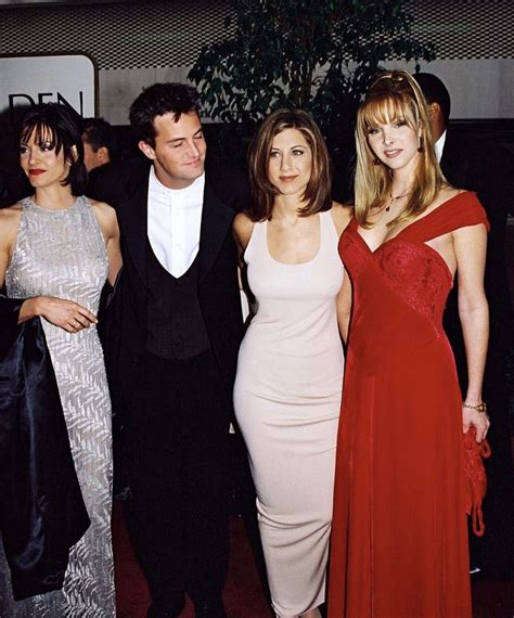 Pin By Yes No On Friends Friends Cast Friends Moments Matthew Perry