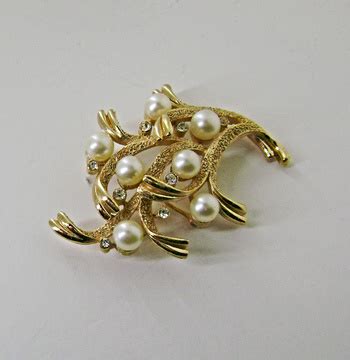 Trifari Pearl Brooch Under The Sea Collectors Weekly