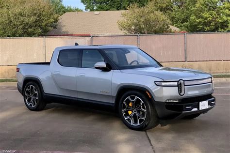 A Deep Dive Into The Features Of The 2023 Rivian R1t Adventure Unveiling The Future