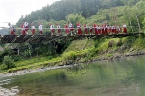 Siswa Korban Jembatan Roboh Tidak Ikut Ujian Antara News Banten