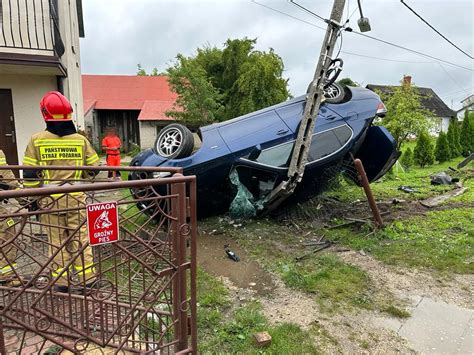 Jędrzejów Seria wypadków na drogach powiatu jędrzejowskiego zdjęcia