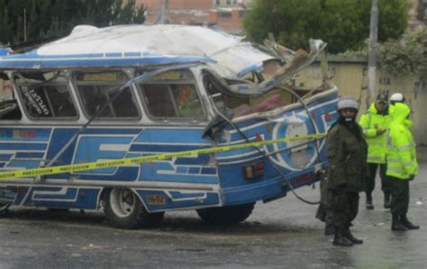 Tres Accidentes De Tránsito En La Paz Dejan Decenas De Heridos Y Fallecidos Anf Agencia De