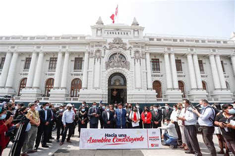 Congreso de la República Imágenes de la actividades matinales Galería