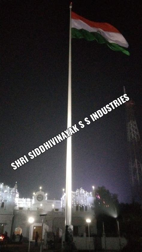 Hot Dip Galvanized Aluminium M Flag High Mast Pole At Rs In Lucknow
