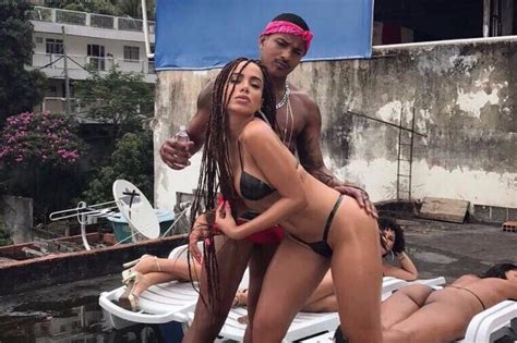 F M Sica Anitta Lan A Clipe De Vai Malandra O Ltimo Do Projeto