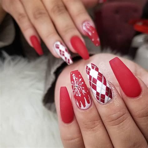 Stunning Christmas Nail Designs And Holiday Manicure Ideas To Try This