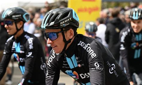 Tour De France Le Team Dsm Autour De Romain Bardet Pour Le Tour