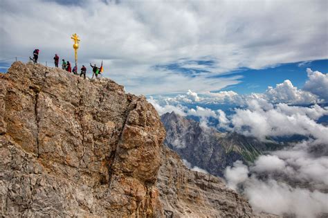 How To Visit Zugspitze From Germany And Austria Earth Trekkers