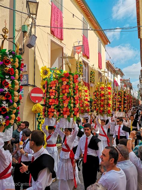 Festa dos Tabuleiros em Tomar Dicas Práticas CincoCantos Travel Blog