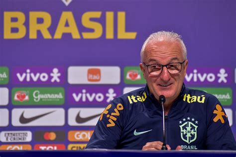 Surpresas Dorival Anuncia Lista De Convocados Veja Nomes Metr Poles