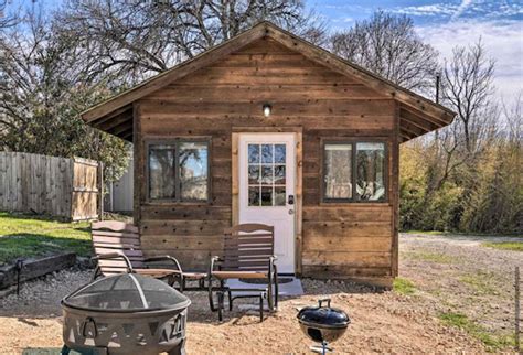 Home | Lake Dunlap Vacation Rentals I Lake Front Rental Cabins and RV Park I 1696 TX-46, New ...