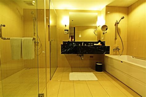 Luxent Hotel in Manila - Room Deals, Photos & Reviews