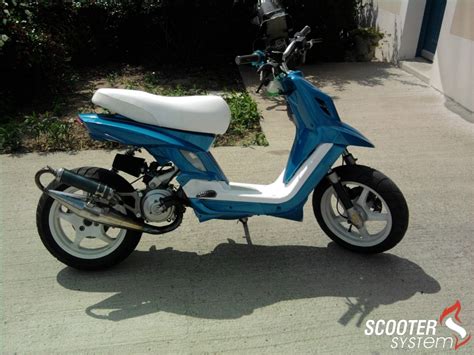 MBK Booster Naked Boostro