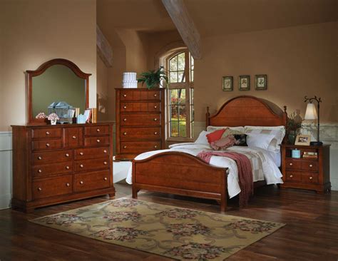 Vaughan Bassett Cottage Collection Panel Bedroom Set In Cherry