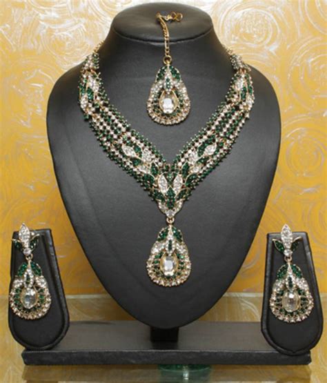 Buy Royal Emerald Green Teardrop Necklace Set Online