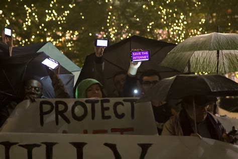 Net Neutrality Protests Take Place In 30 Us Cities