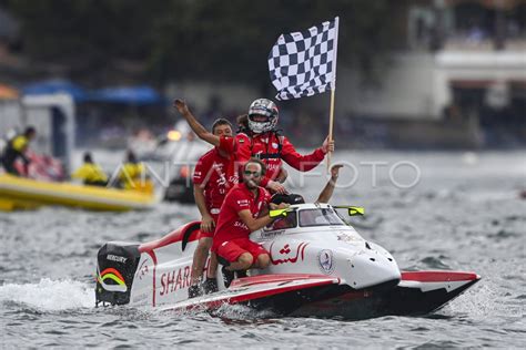 Kejuaraan Dunia F1 Powerboat Seri Danau Toba 2024 ANTARA Foto