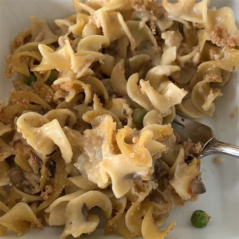 Cream Cheese Tuna Noodle Casserole • Delish Club