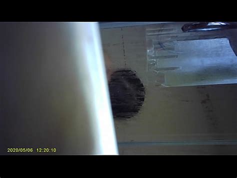 Espiando A Mi Compa Ero De Cuarto En La Ducha Xvideos