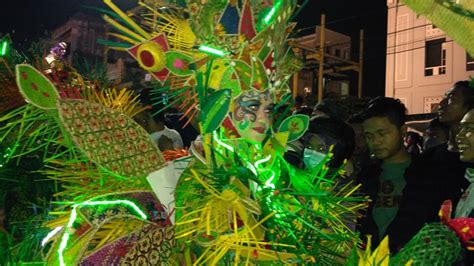 Meski Diguyur Hujan Semarang Night Carnival Tetap Meriah