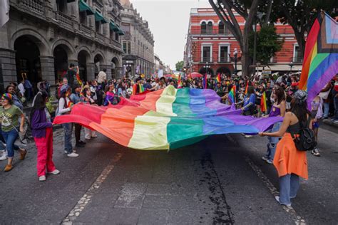 Dedican Marcha Del Orgullo LGBTTTIQ A Las Personas Mayores