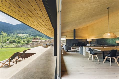 UNA CASA EN EL PIRINEO 100 SOSTENIBLE Arquitecturademadera Madera Y