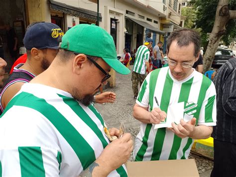 Camisas De Clubes Extintos Reacendem A Paix O Por Clubes De