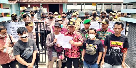 Demo Buruh Di Grobogan Tuntut Umk Naik Persen