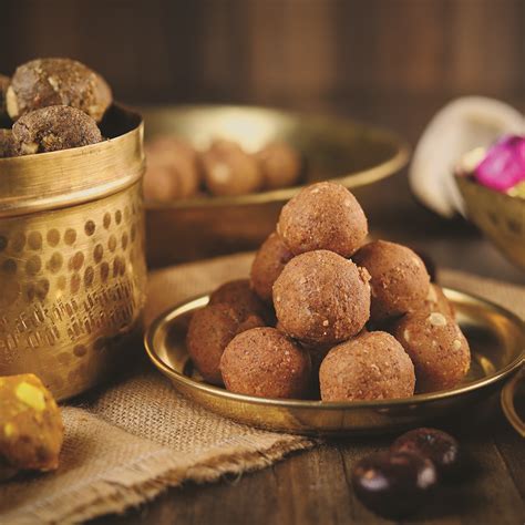 Saunth Jaapa Laddu Haldi Laddu Peanut Coconut Laddu Maa Mitahara