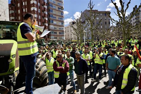 Los Agricultores Salen A La Calle Para Protestar Contra Las Dr Sticas