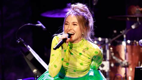 Lauren Daigle postpones concert to host prayer vigil for Nashville