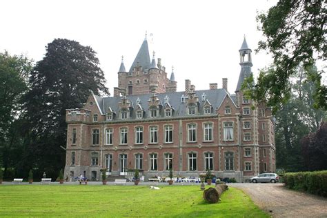 Les plus beaux châteaux de Wallonie le château de Louvignies à