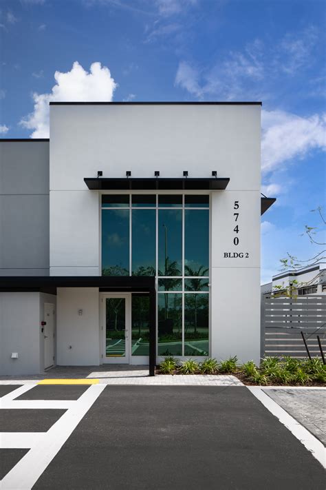 Naples Motor Condos | Naples, FL - Waltbillig & Hood General