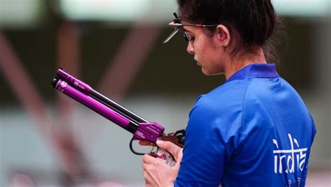 Tokyo Olympics 2020 Manu Bhaker Suffered Technical Glitch With Her Gun In 10m Air Pistol