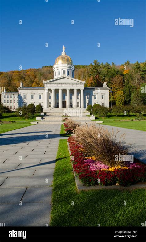 Montpelier Vermont Capital city smallest in the USA Capitol Building ...