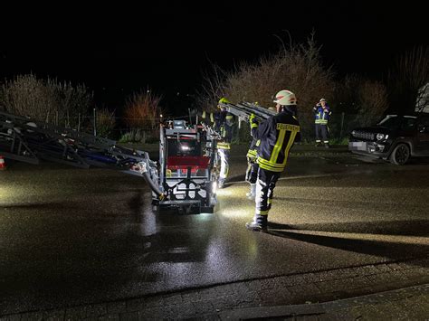 Unterstützung Rettungsdienst mit Drehleiter Kameradschaft der