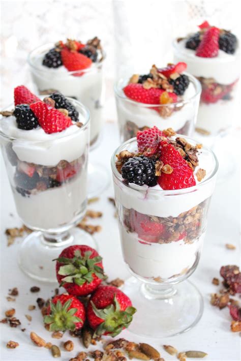 Mixed berry and granola parfait | Eat Good 4 Life