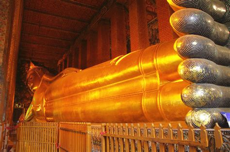 Wat Pho Reclining Buddha Photos, Pictures of Reclining Buddha in Wat ...