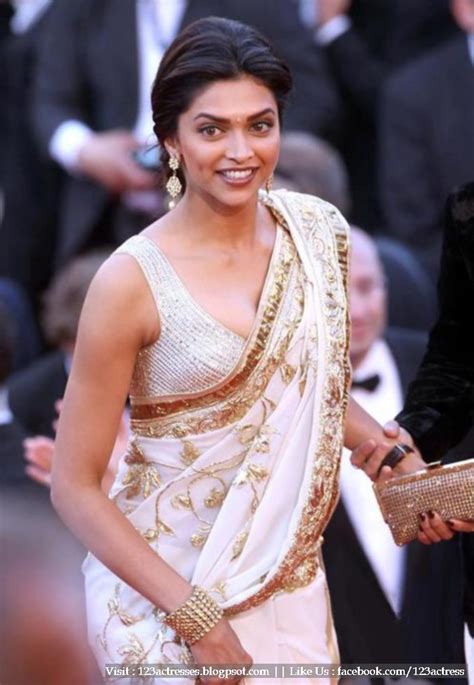 Deepeka Padukone Hot Saree Navel Pics Actress Hot Gallery