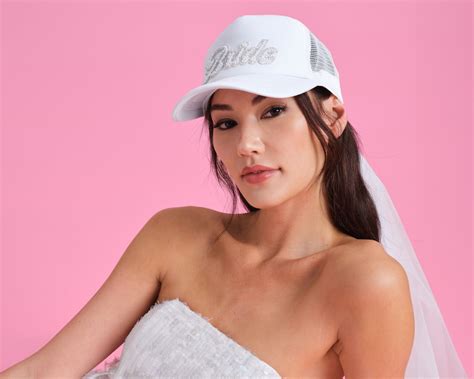 Xo Fetti Bachelorette Bride White Trucker Hat Detachable Veil Bach