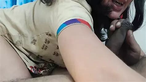 Freche MILF weiß wie man befriedigt xHamster