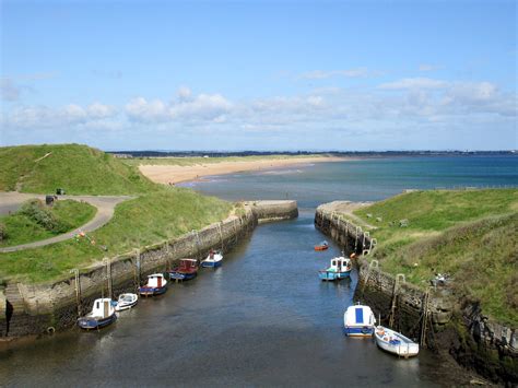 Harbour Entrance At Seaton Sluice David Ford Flickr