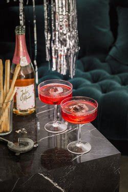"Moulin Rouge Cocktail - Eleganz und Geschmack | Jules Mumm