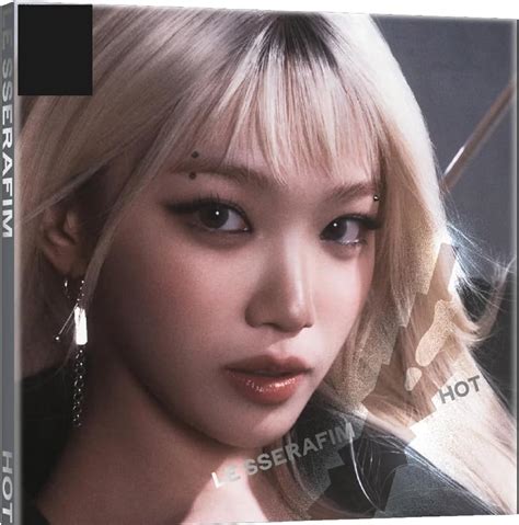 Amazon co jp COMPACT ver ルセラフィム 5TH MINI ALBUM HOT KIM CHAEWON VER おもちゃ