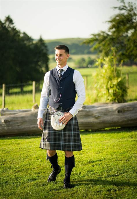 Handsome Groom In Modern Navy Kilt Outfit In 2020 Handsome Groom