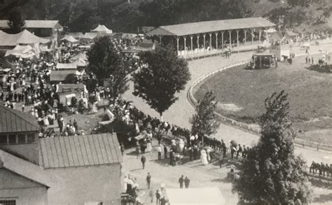 Locals gather to honor the long standing history of ritchie funeral home 2