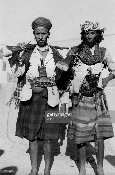 Picture released on February 15, 1957 showing Yemeni fighters... | Yemeni people, African ...